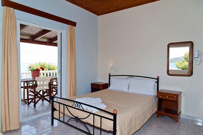 Arba Rooms Marathias  Екстер'єр фото