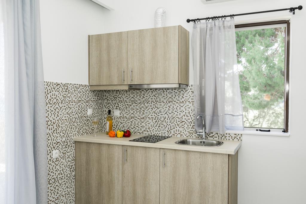Arba Rooms Marathias  Екстер'єр фото